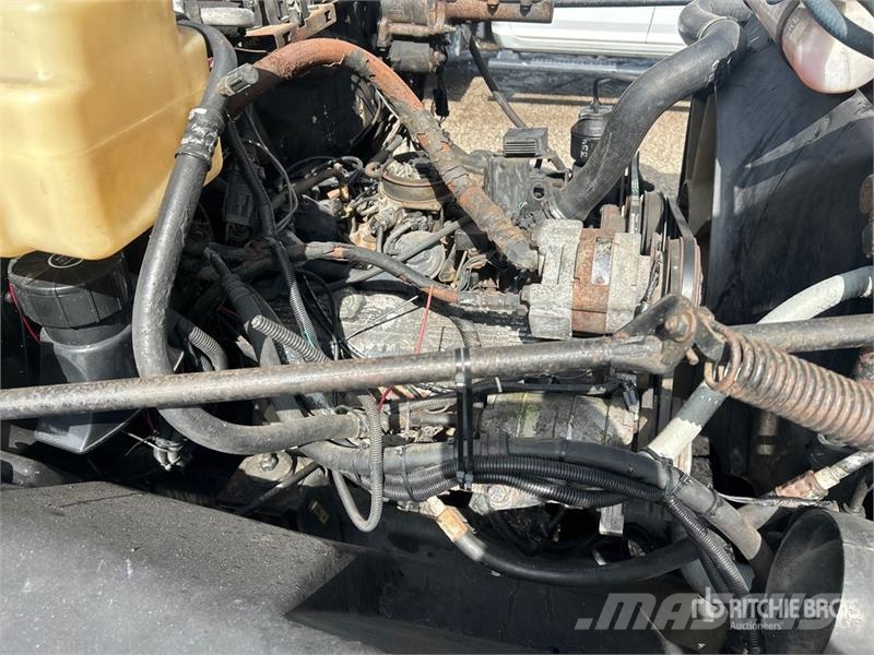 GMC TopKick 6500 LoPro 4x2 Rollback Truck Puksiirid