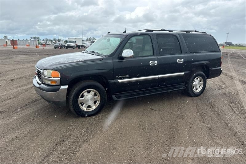 GMC Yukon XL 2WD SUV 汽车