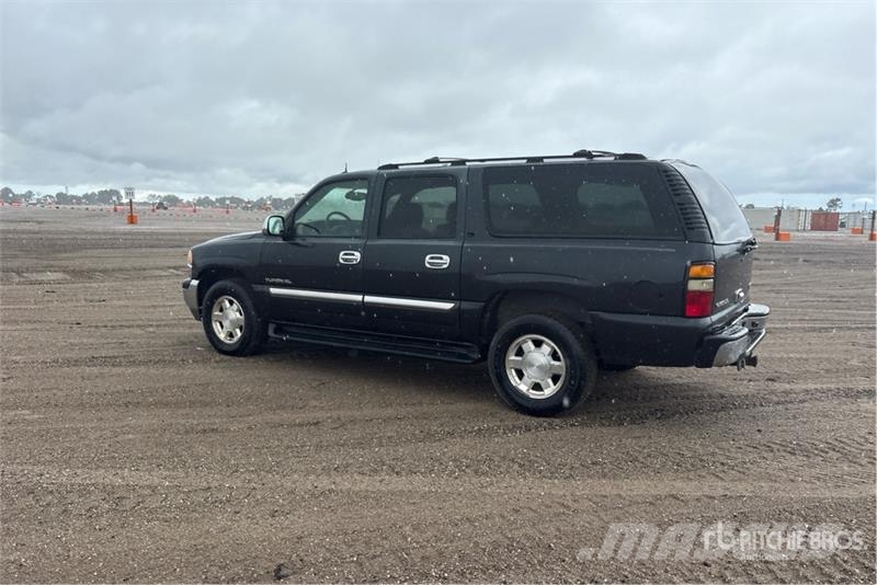 GMC Yukon XL 2WD SUV 汽车