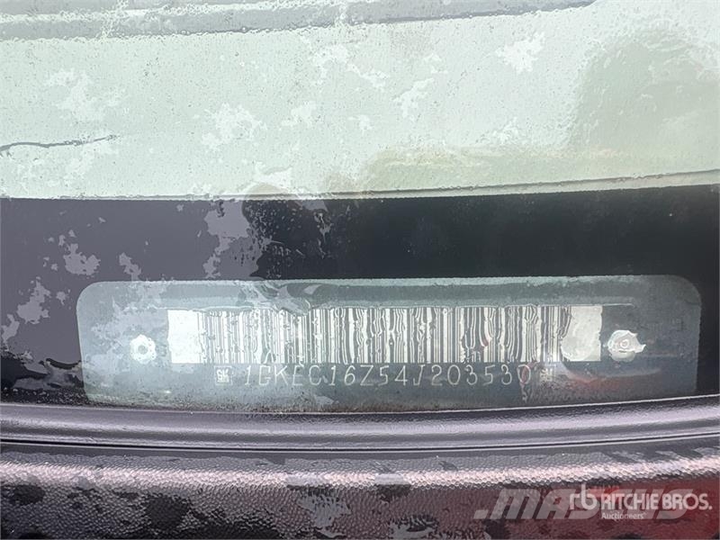 GMC Yukon XL 2WD SUV 汽车