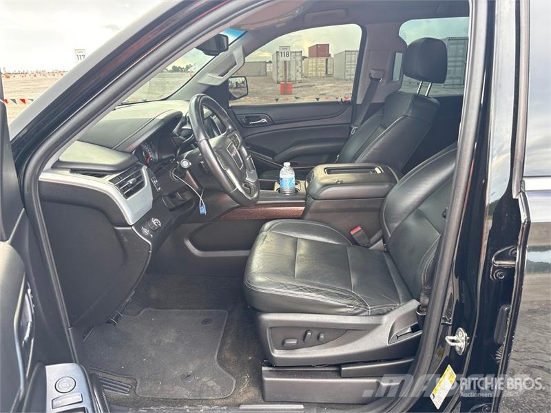 GMC Yukon XL SLE 2WD SUV Biler