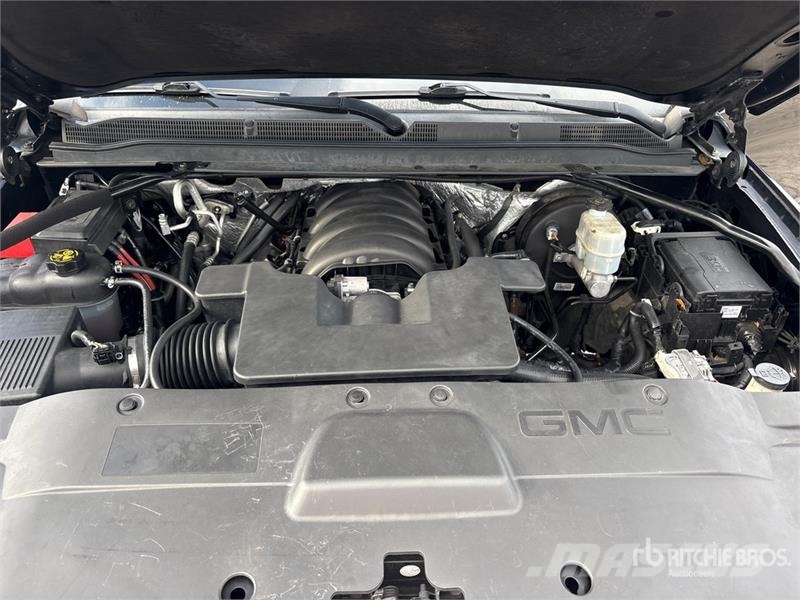 GMC Yukon XL SLE 2WD SUV Biler