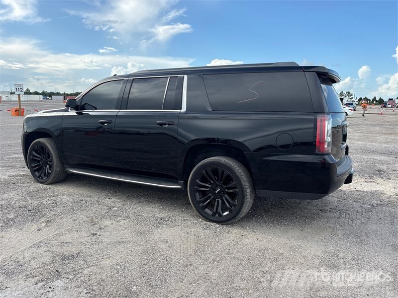 GMC Yukon XL SLE 2WD SUV Biler