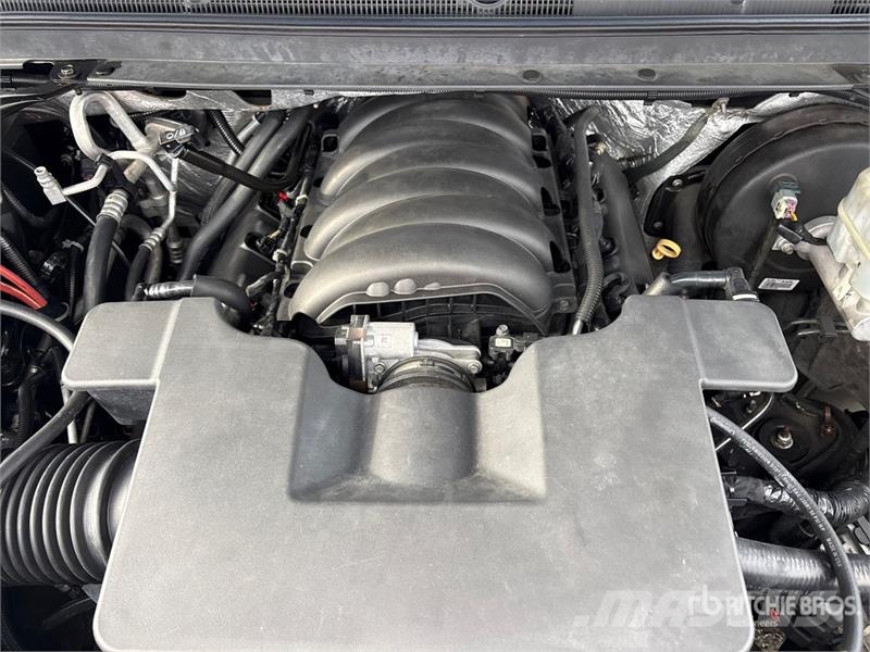 GMC Yukon XL SLE 2WD SUV Biler