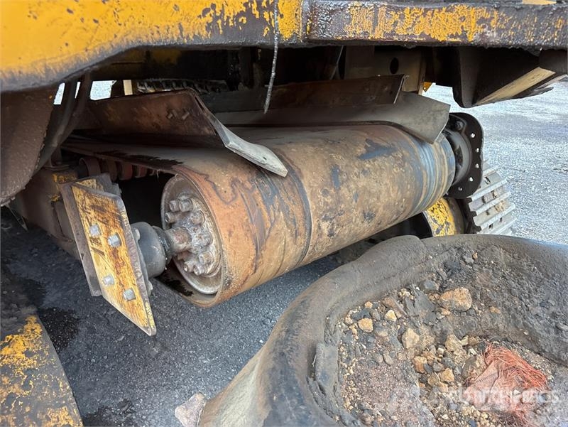 Gomaco 9000 Trimmer and Placer 其他