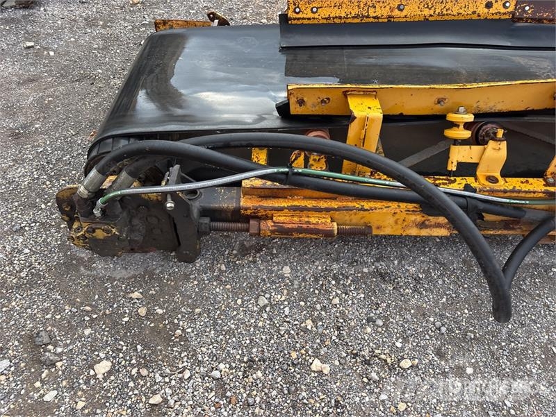 Gomaco 9000 Trimmer and Placer 其他