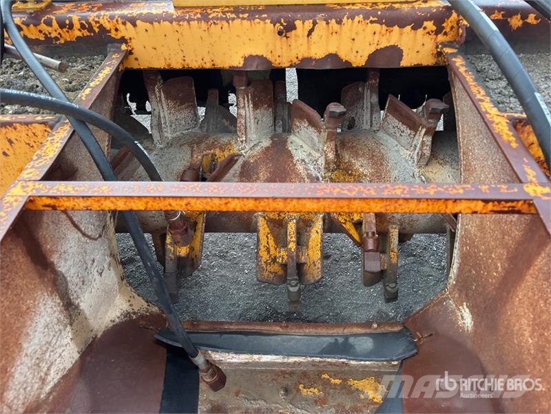 Gomaco 9000 Trimmer and Placer 其他