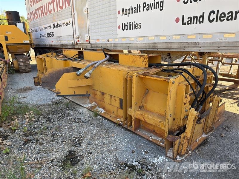 Gomaco 9500 Trimmer and Placer Sonstige Baumaschinen