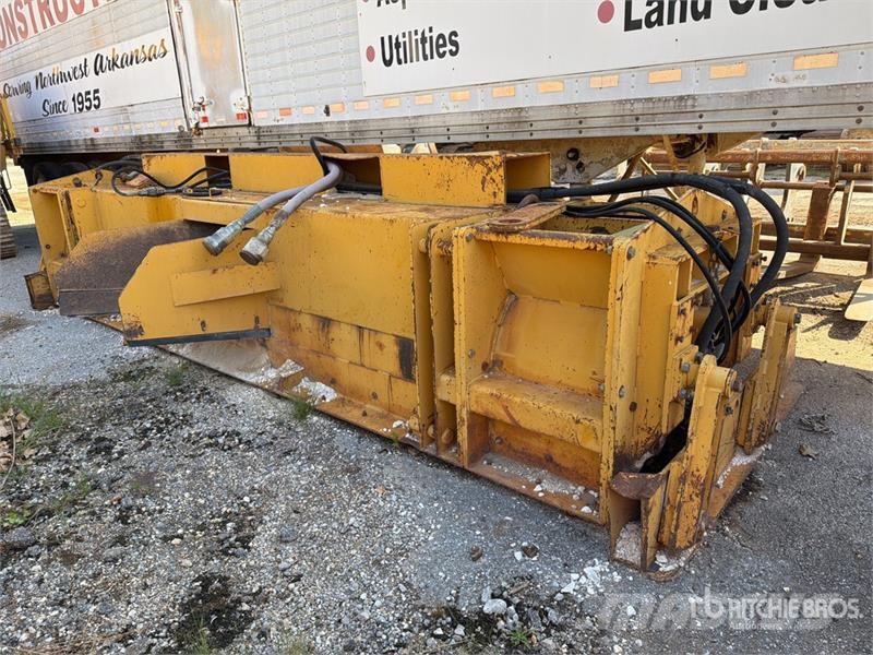 Gomaco 9500 Trimmer and Placer Sonstige Baumaschinen