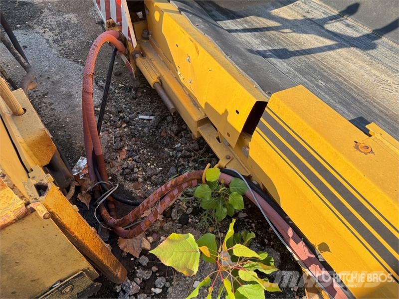 Gomaco 9500 Trimmer and Placer Sonstige Baumaschinen