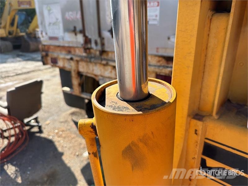 Gomaco 9500 Trimmer and Placer Sonstige Baumaschinen