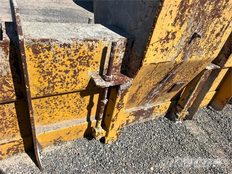 Gomaco BM12-13974 Concrete Forms Concrete accessories
