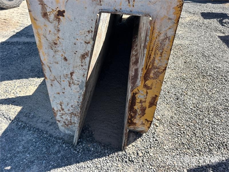 Gomaco BM12-13974 Concrete Forms Concrete accessories