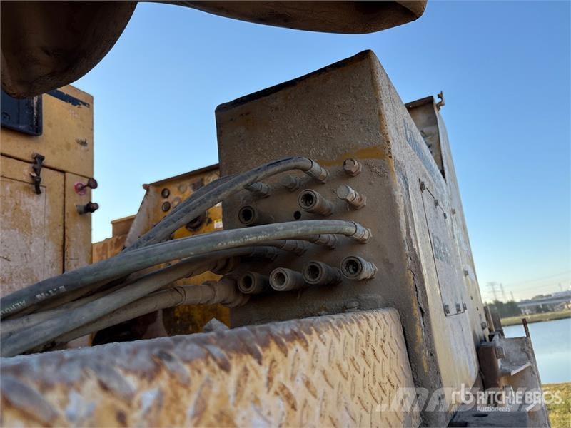Gomaco Commander III Slip Form Paver Бетоноукладчики
