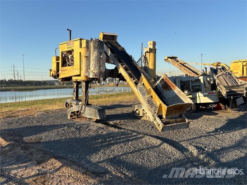 Gomaco Commander III Slip Form Paver Бетоноукладчики