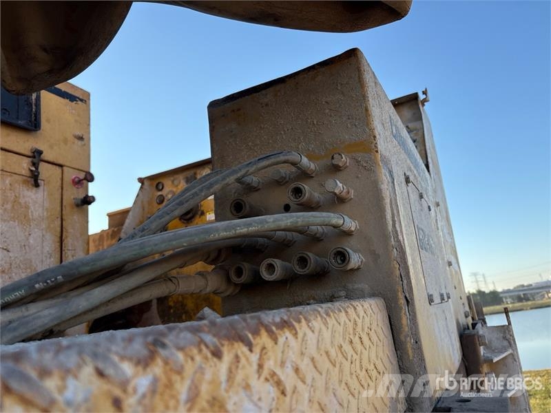 Gomaco Commander III Slip Form Paver Бетоноукладчики