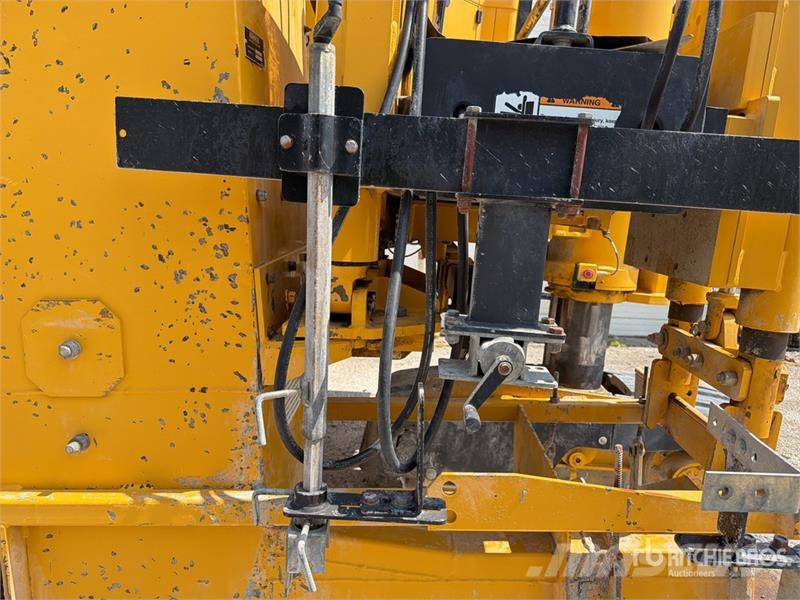 Gomaco GT3600 Curb and Gutter Machine Accesorios