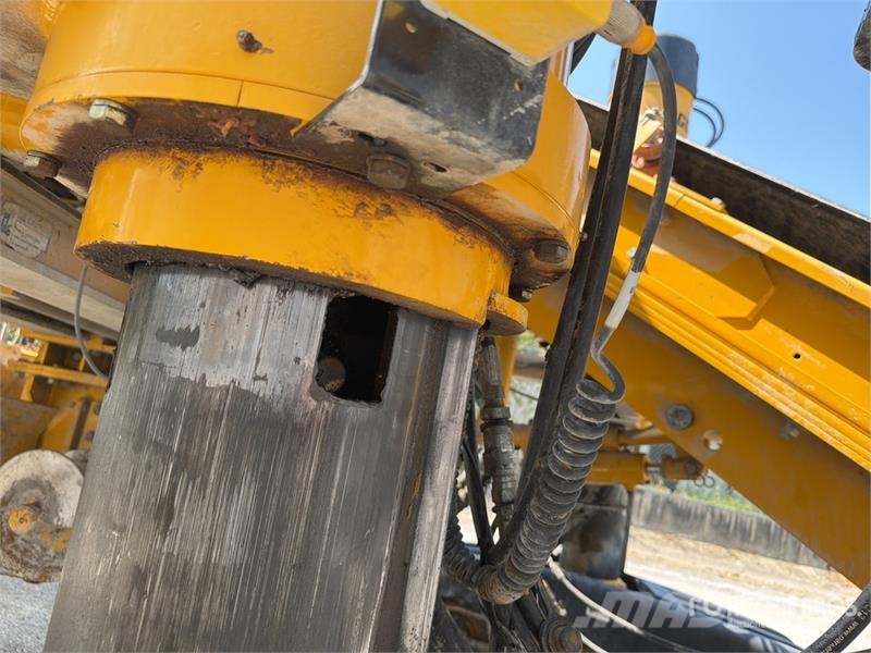 Gomaco GT3600 Curb and Gutter Machine Accesorios
