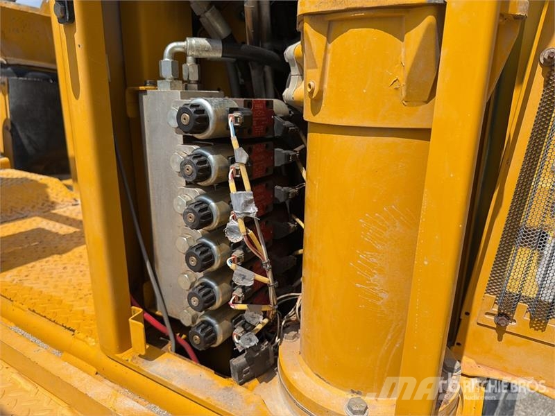 Gomaco GT3600 Curb and Gutter Machine Accesorios