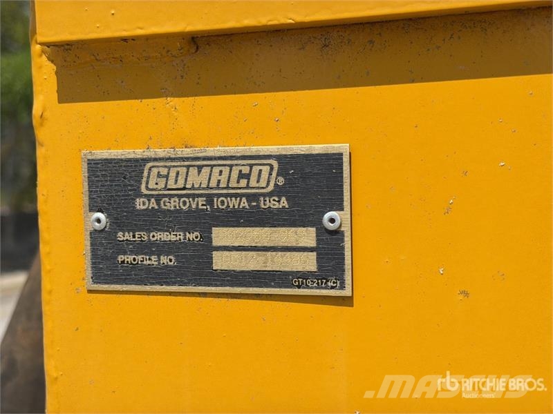 Gomaco GT3600 Curb and Gutter Machine Accesorios