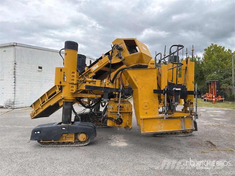 Gomaco GT3600 Curb and Gutter Machine Accesorios