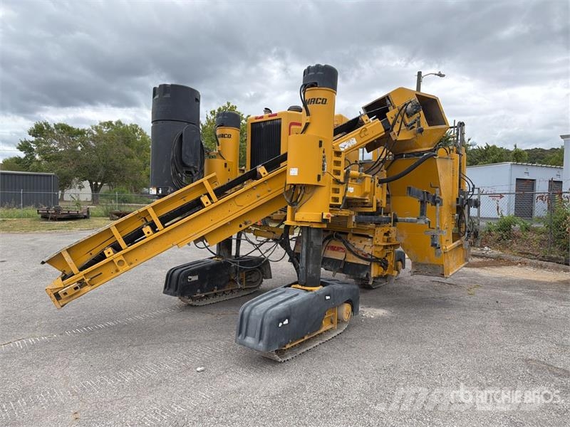 Gomaco GT3600 Curb and Gutter Machine Accesorios