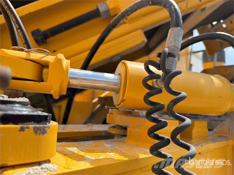 Gomaco GT3600 Curb and Gutter Machine Accesorios