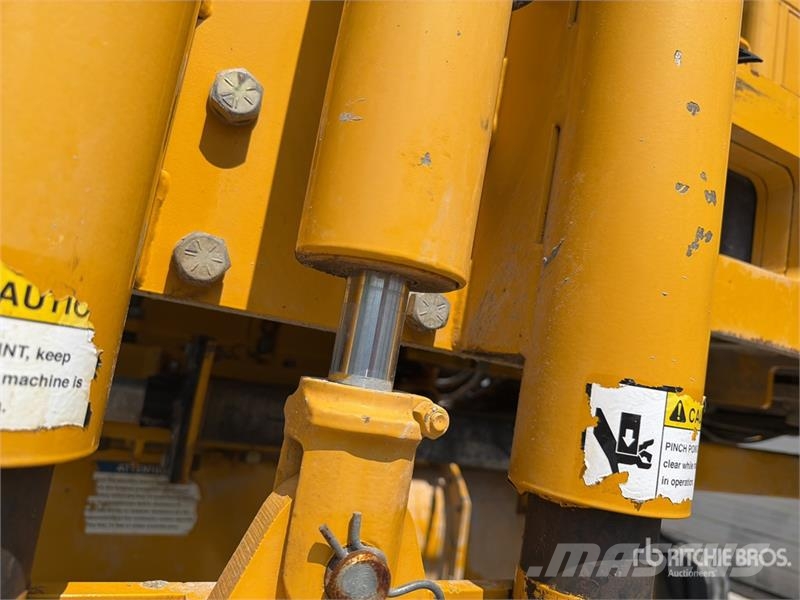 Gomaco GT3600 Curb and Gutter Machine Accesorios