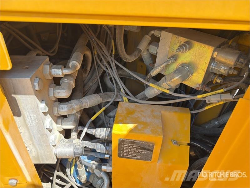 Gomaco GT3600 Curb and Gutter Machine Accesorios