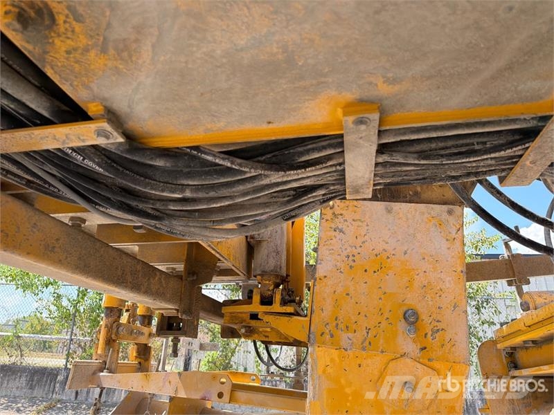 Gomaco GT3600 Curb and Gutter Machine Accesorios