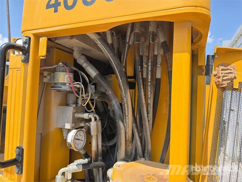 Gomaco GT3600 Curb and Gutter Machine Accesorios