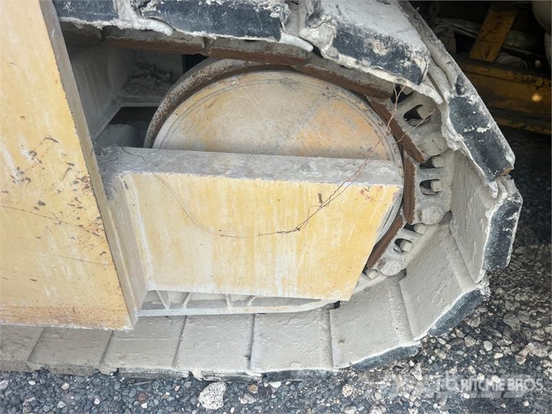 Gomaco GT9500 Concrete accessories