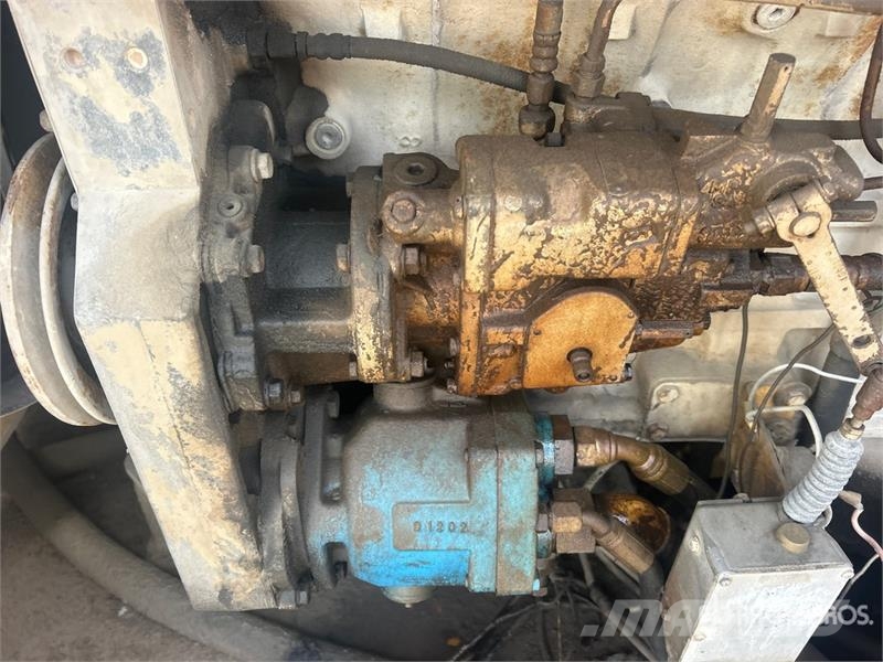 Gomaco GT9500 Concrete accessories