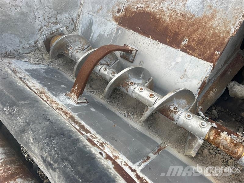 Gomaco GT9500 Concrete accessories