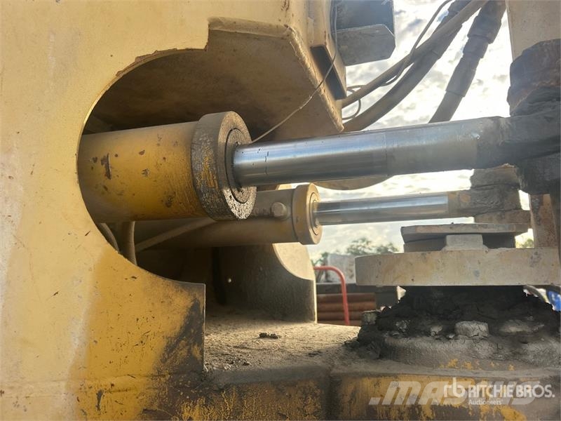 Gomaco GT9500 Concrete accessories