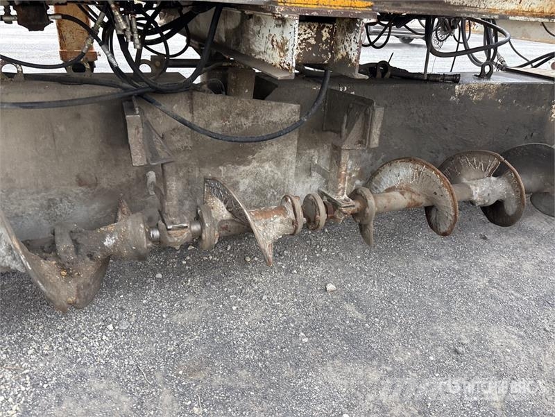 Gomaco PS2600 Concrete Spreader 其他