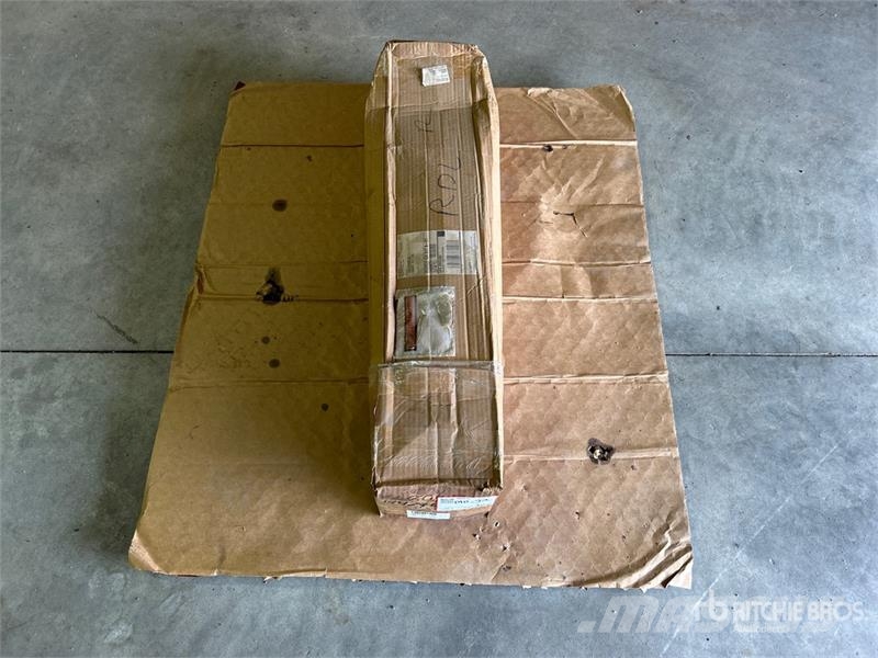 GR MAN Hood Seal (Unused) Other components