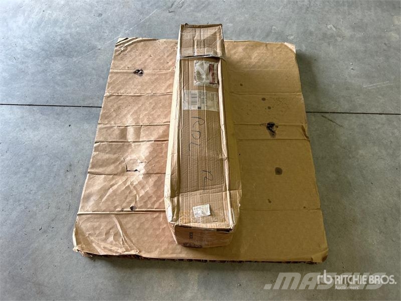 GR MAN Hood Seal (Unused) Other components