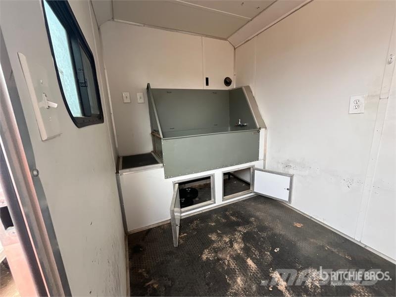 Grandview 12 ft T/A Dog Grooming Enclosed Trailer Sanduk prikolice
