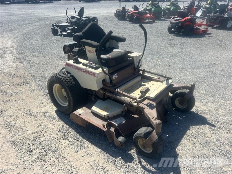 Grasshopper 225K Ride-On Lawn Mower Sitteklippere