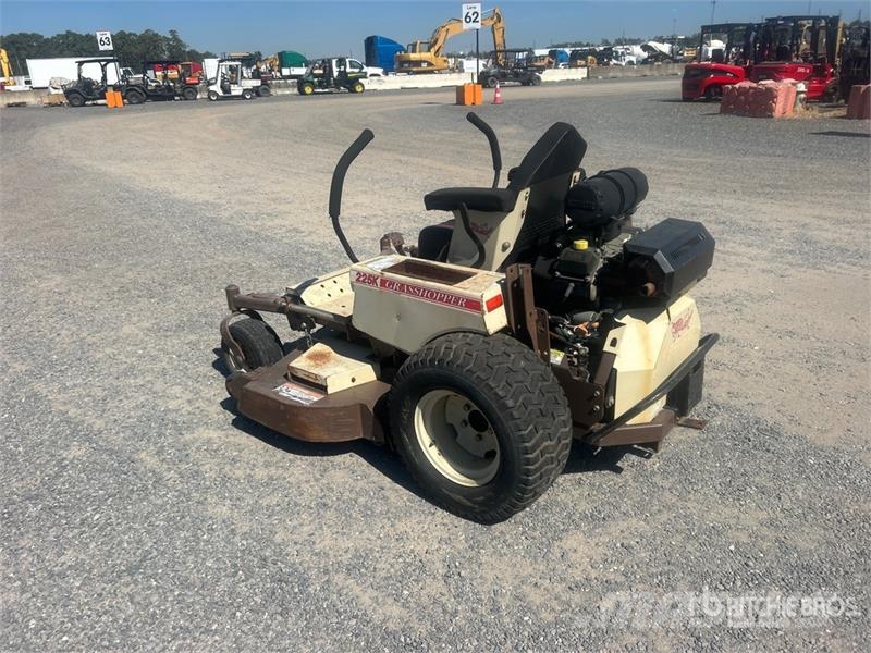 Grasshopper 225K Ride-On Lawn Mower Sitteklippere