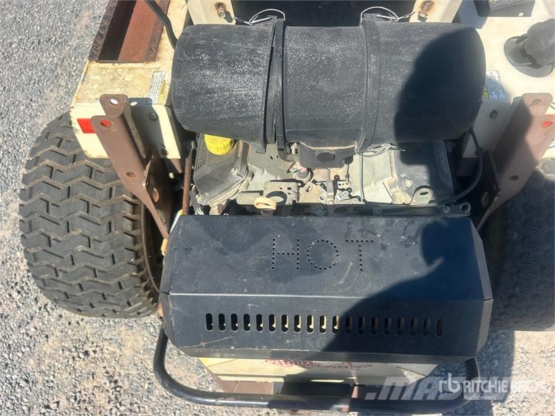 Grasshopper 225K Ride-On Lawn Mower Sitteklippere