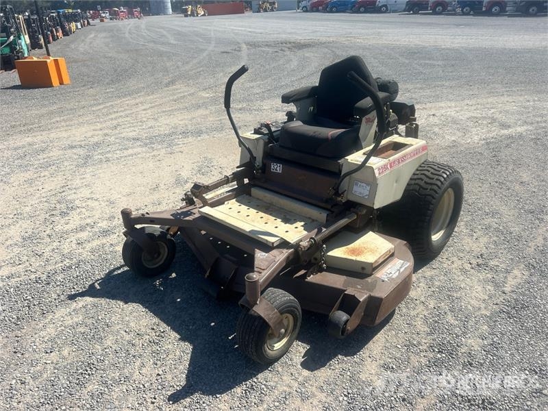 Grasshopper 225K Ride-On Lawn Mower Sitteklippere
