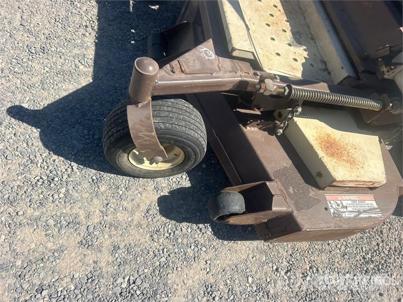 Grasshopper 225K Ride-On Lawn Mower Sitteklippere