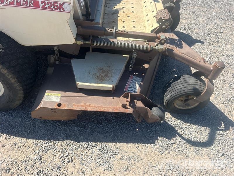 Grasshopper 225K Ride-On Lawn Mower Sitteklippere