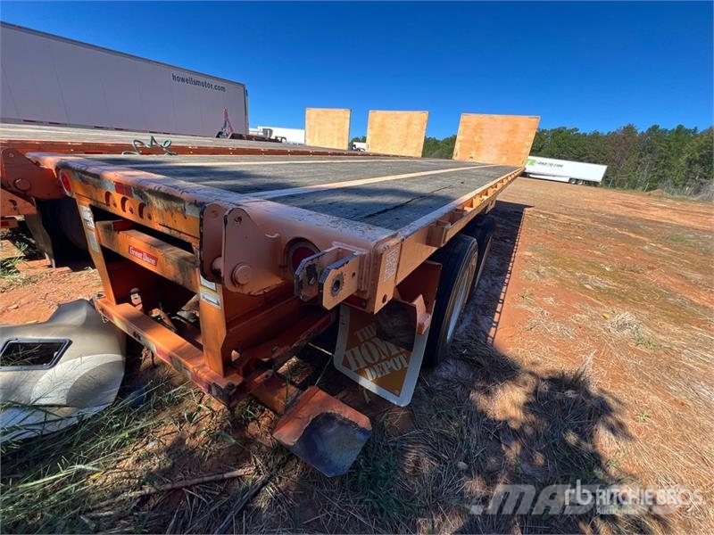 Great Dane 40000 lb 36 ft T/A Flatbed Trailer Valníky