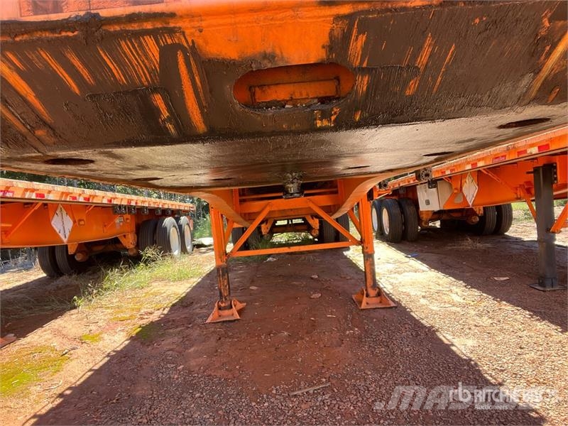 Great Dane 40000 lb 36 ft T/A Flatbed Trailer Valníky