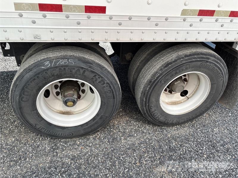 Great Dane 46 ft x 96 in T/A Van Trailer Furgons