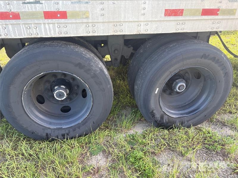 Great Dane 48 ft x 102 in T/A Refrigerated Trailer Temperature controlled semi-trailers