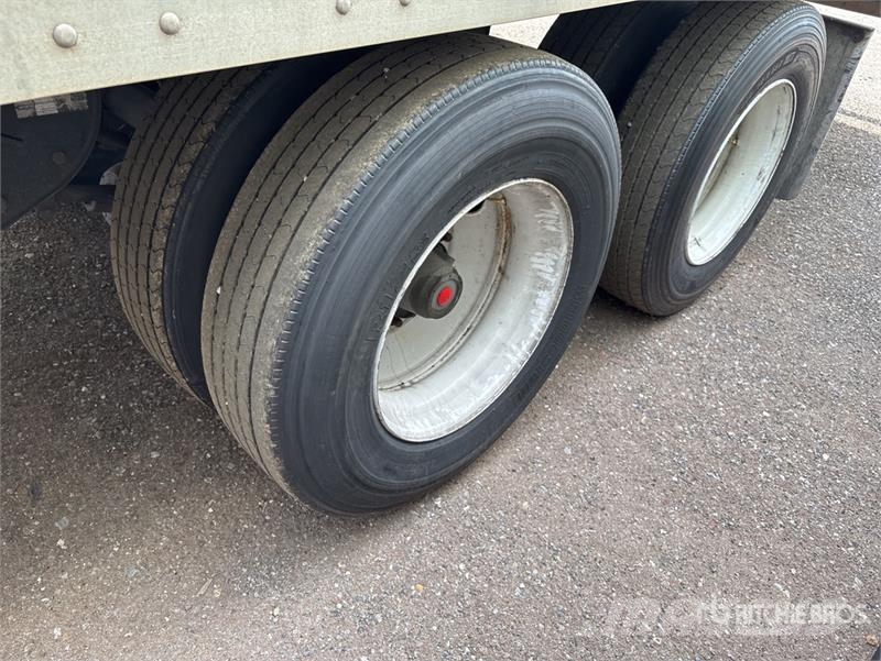 Great Dane 53 ft T/A 53 ft x 102 in T/A Refrigerated Trailer Piekabes ar temperatūras kontroli